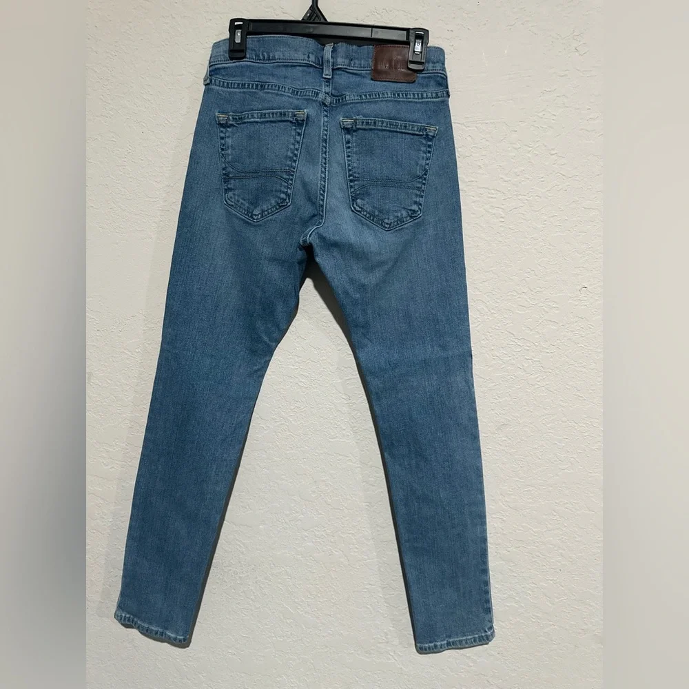 Hollister discover perfect